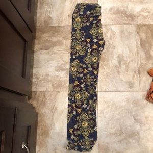 LulaRoe one size leggings